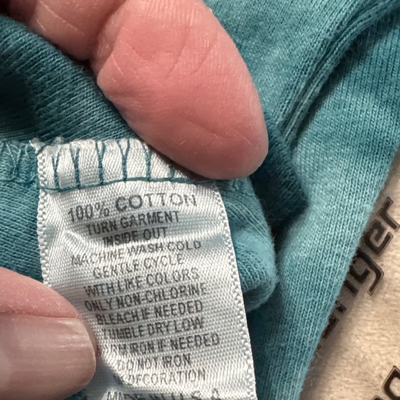 Blue Velvet Tie-Dye Tunic with Embroidered Neckline PTP 21 inches - Picture 6 of 6